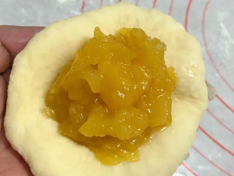 How to make pure milk hand-torn toast: Step 1