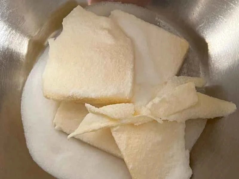 How to make pure milk hand-torn toast: Step 1