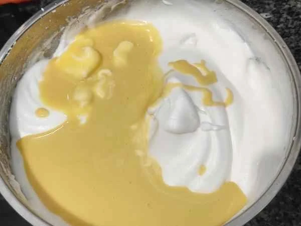 How to make pure milk hand-torn toast: Step 1