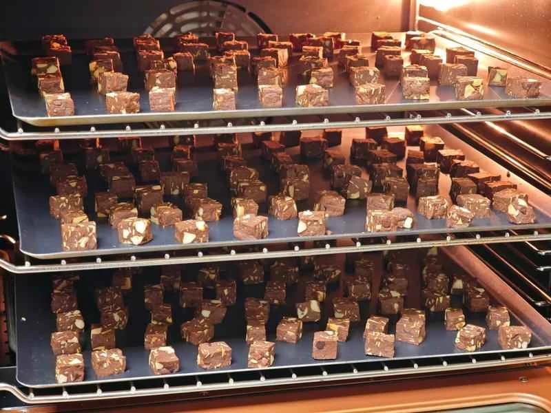 How to make pure milk hand-torn toast: Step 1