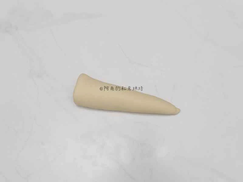 How to make pure milk hand-torn toast: Step 1