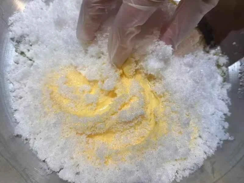 How to make pure milk hand-torn toast: Step 1