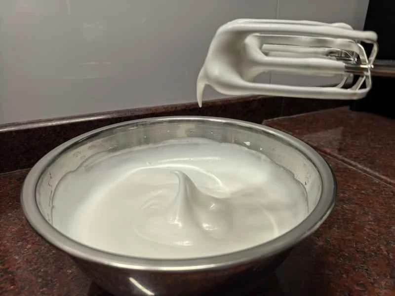 How to make pure milk hand-torn toast: Step 1