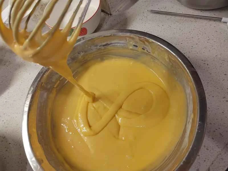 How to make pure milk hand-torn toast: Step 1