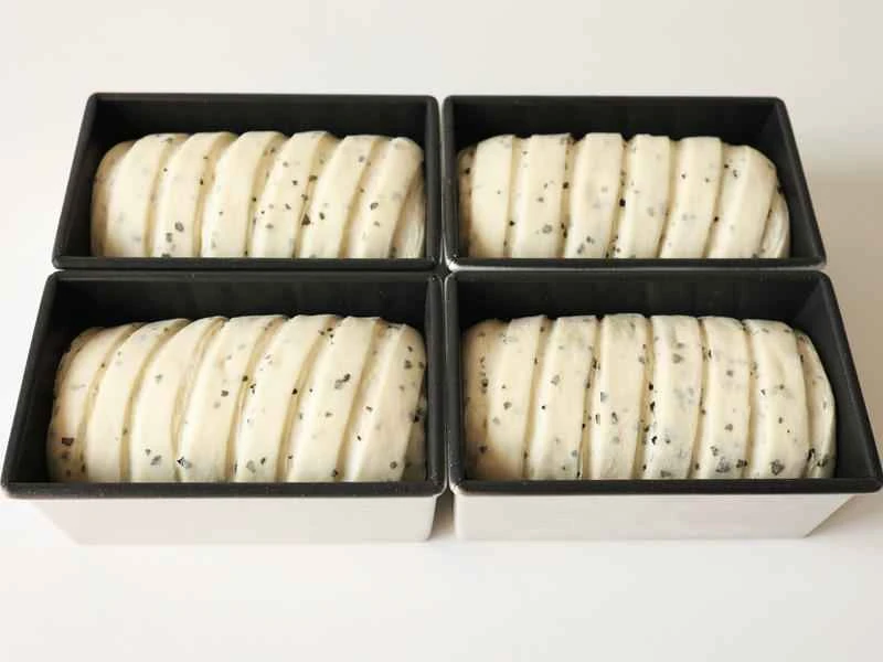 How to make pure milk hand-torn toast: Step 1