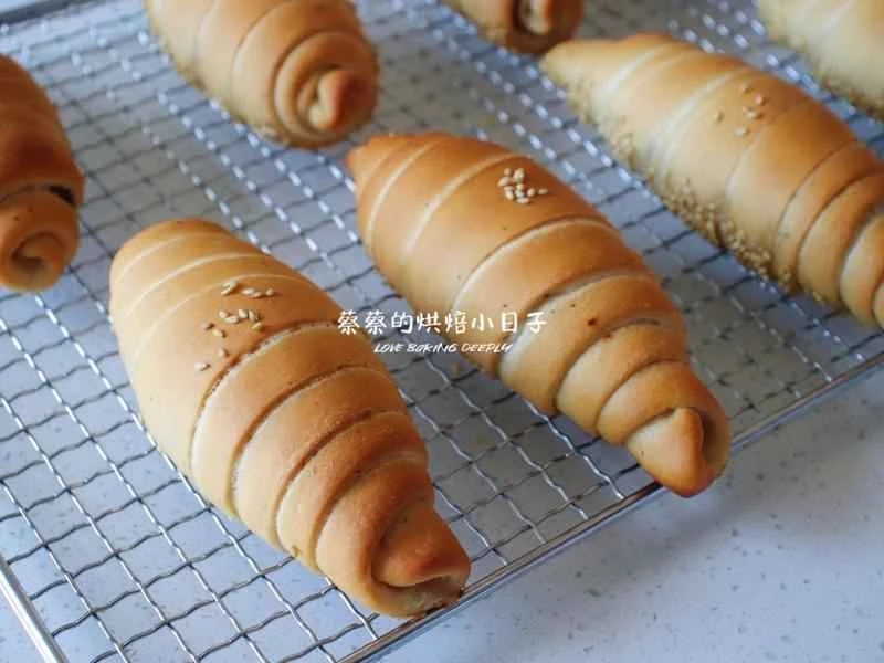 How to make pure milk hand-torn toast: Step 1