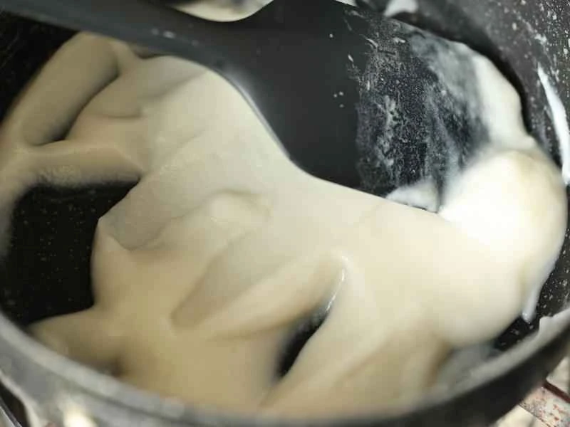 How to make pure milk hand-torn toast: Step 1