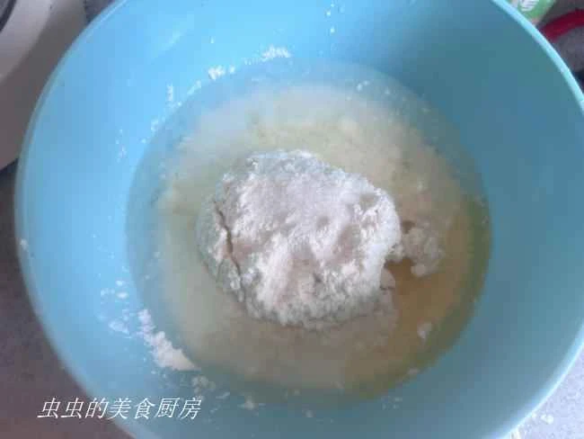 How to make pure milk hand-torn toast: Step 1