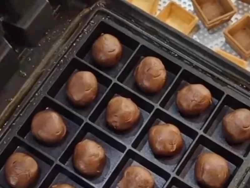 How to make pure milk hand-torn toast: Step 1