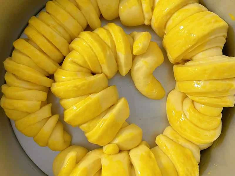 How to make pure milk hand-torn toast: Step 1