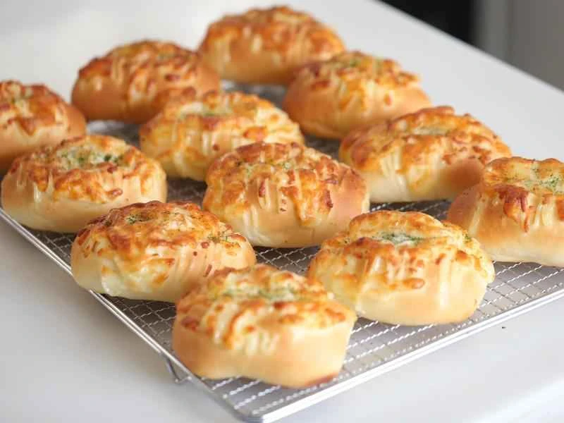 How to make pure milk hand-torn toast: Step 1