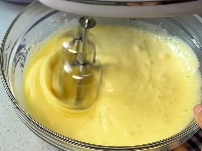 How to make pure milk hand-torn toast: Step 1