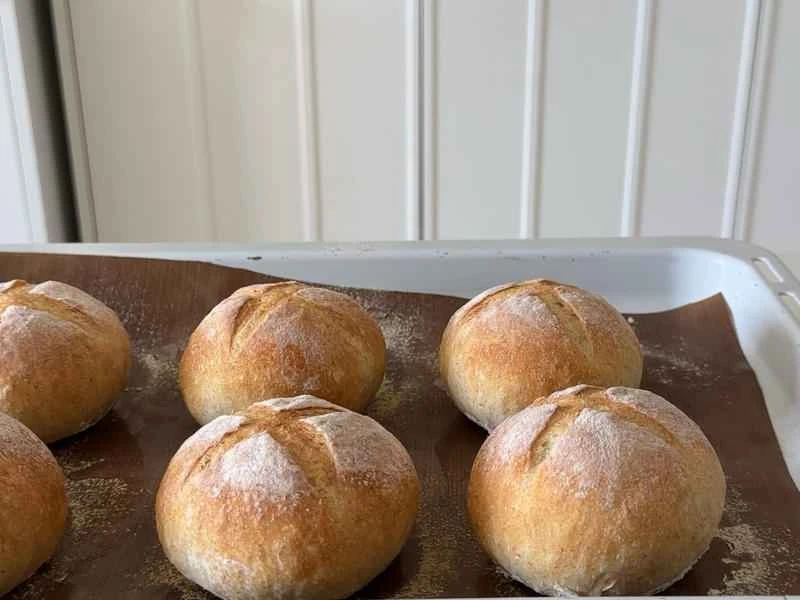 How to make pure milk hand-torn toast: Step 1