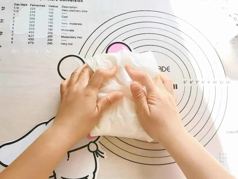 How to make pure milk hand-torn toast: Step 1