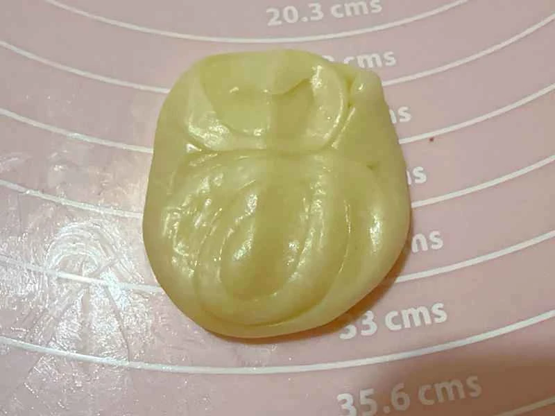 How to make pure milk hand-torn toast: Step 1