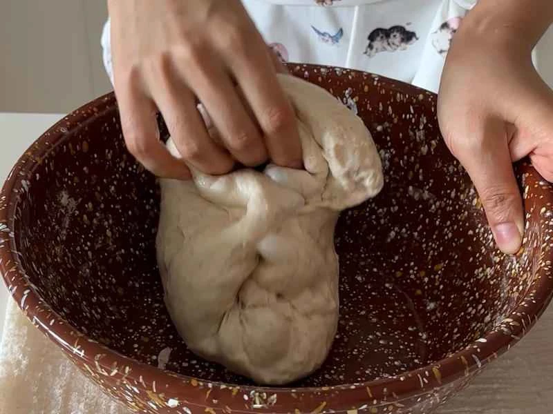 How to make pure milk hand-torn toast: Step 1