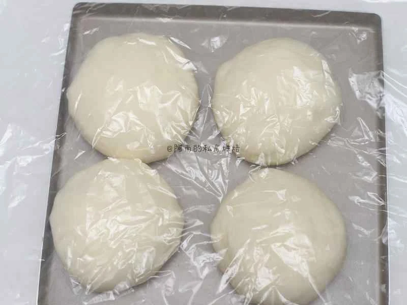 How to make pure milk hand-torn toast: Step 1