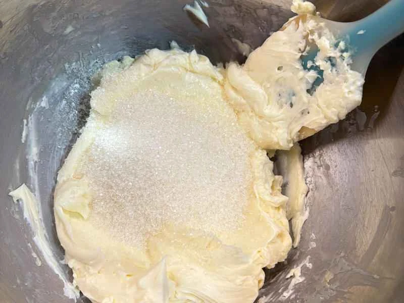 How to make pure milk hand-torn toast: Step 1