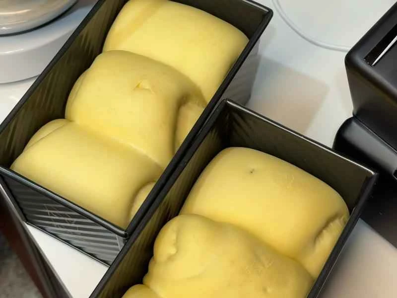 How to make pure milk hand-torn toast: Step 1