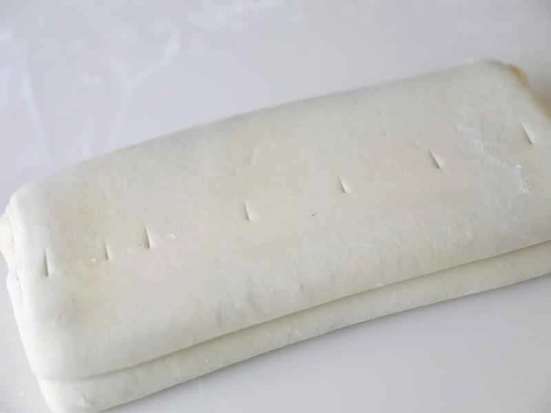 How to make pure milk hand-torn toast: Step 1