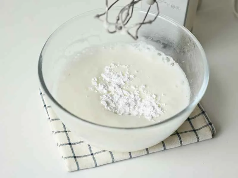 How to make pure milk hand-torn toast: Step 1