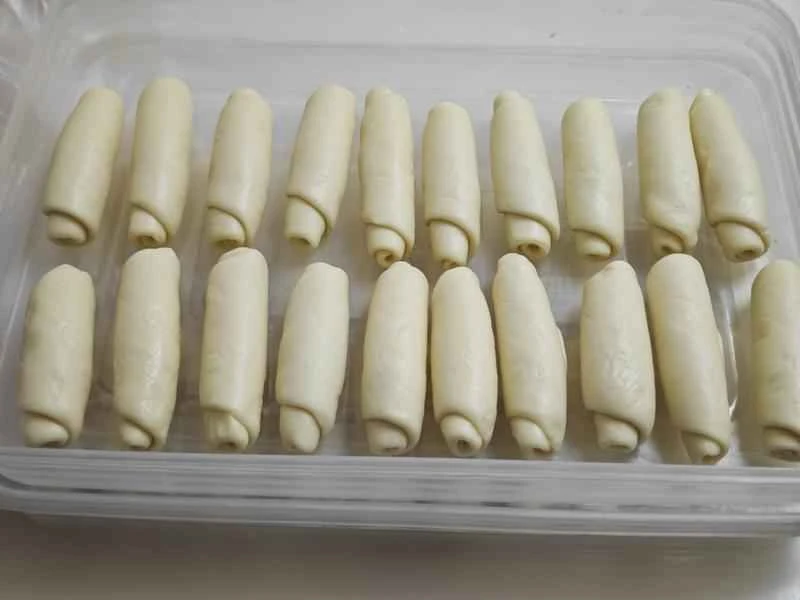 How to make pure milk hand-torn toast: Step 1