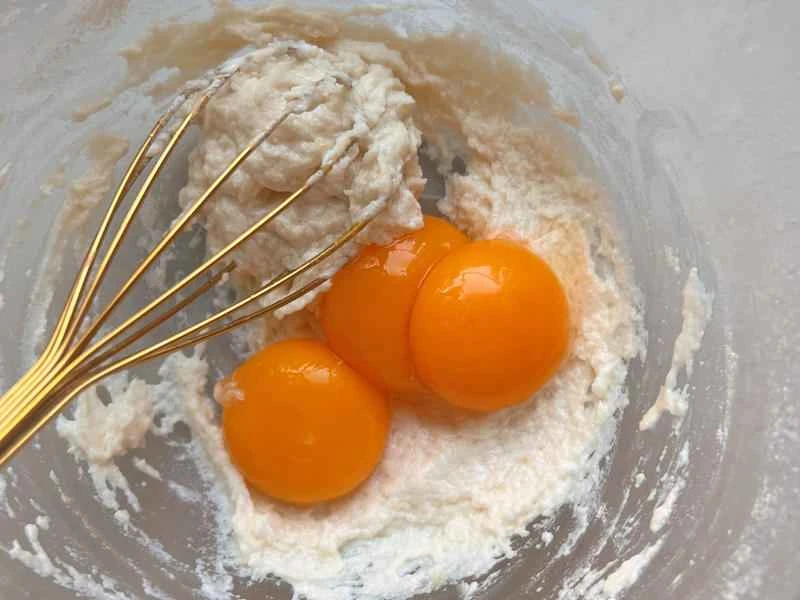 How to make pure milk hand-torn toast: Step 1