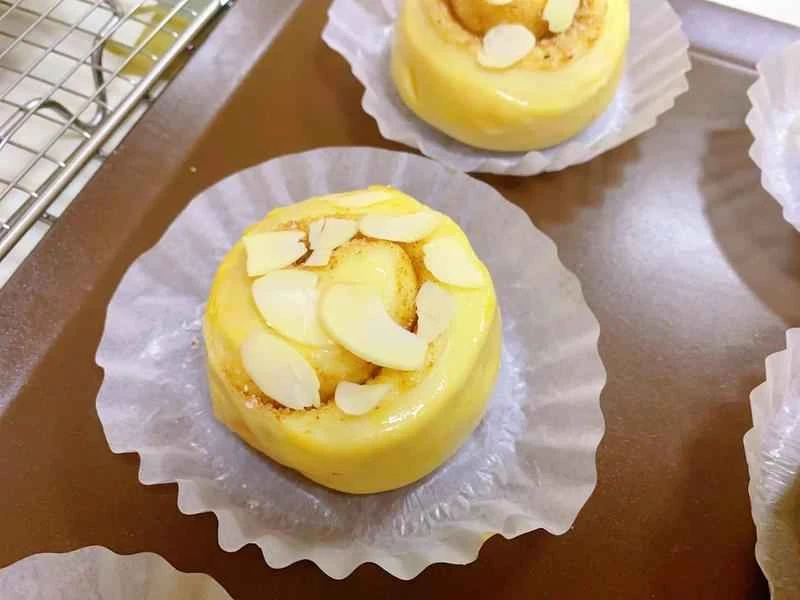 How to make pure milk hand-torn toast: Step 1