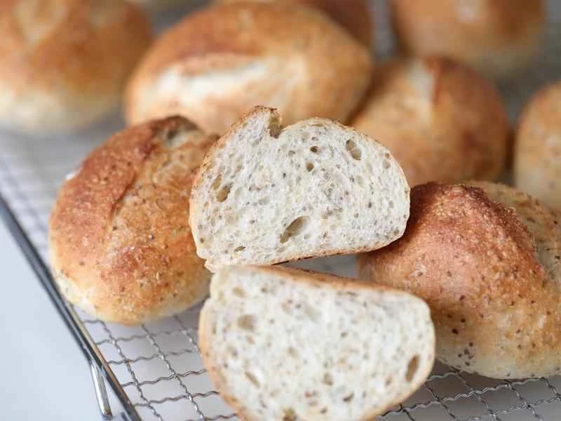 How to make pure milk hand-torn toast: Step 1