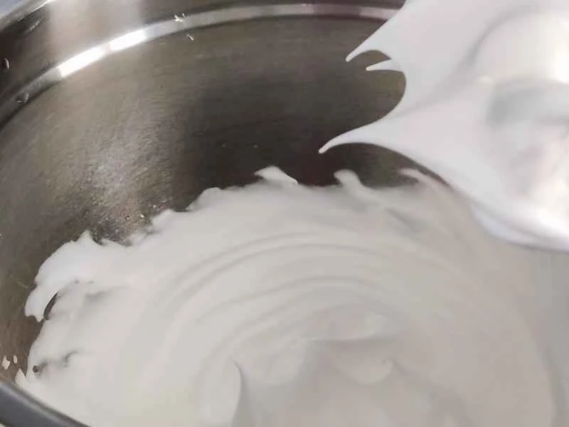 How to make pure milk hand-torn toast: Step 1