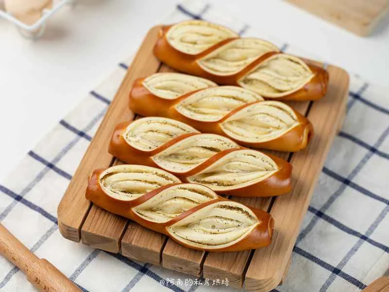 How to make pure milk hand-torn toast: Step 1