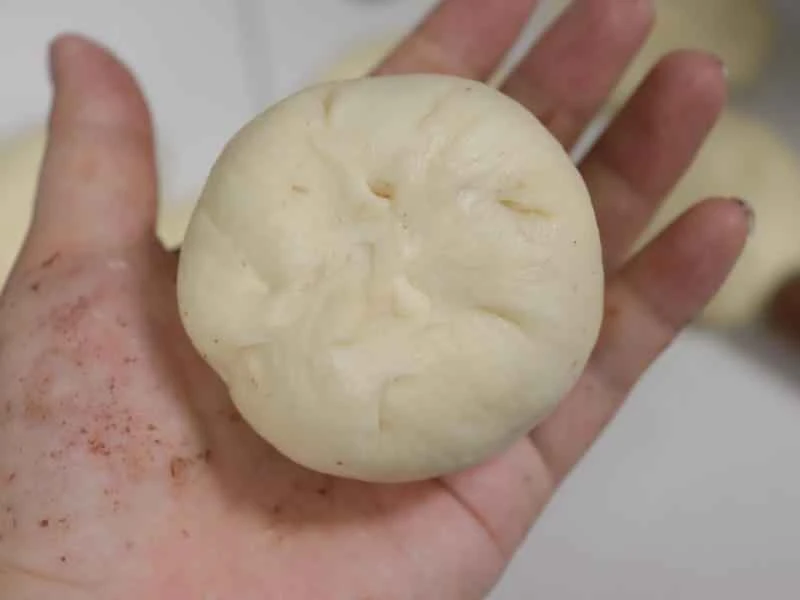 How to make pure milk hand-torn toast: Step 1