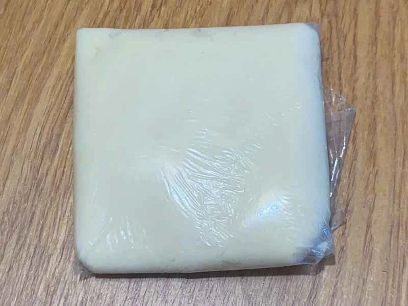 How to make pure milk hand-torn toast: Step 1