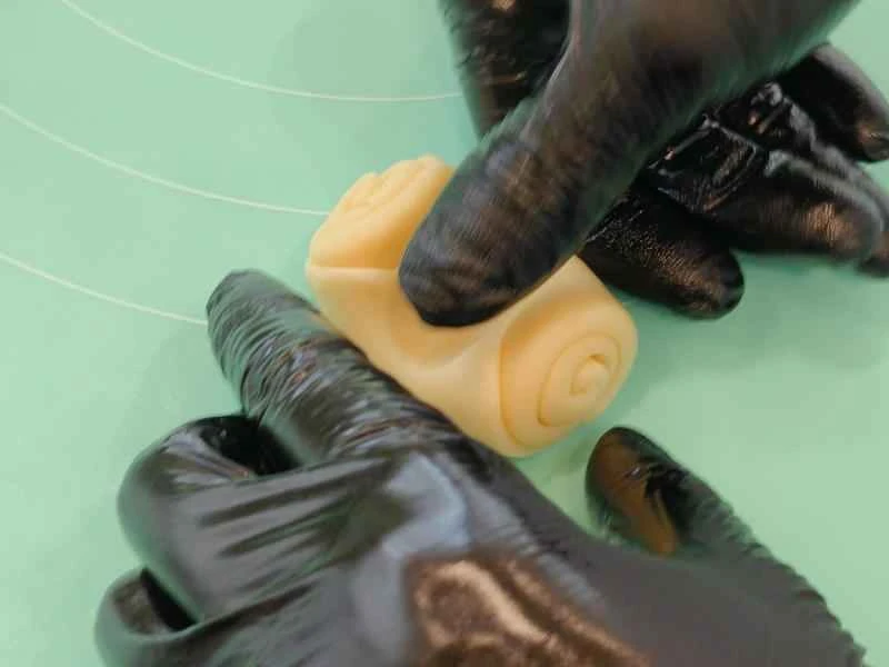 How to make pure milk hand-torn toast: Step 1