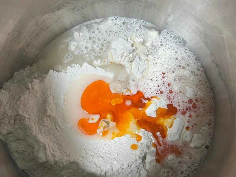 How to make pure milk hand-torn toast: Step 1