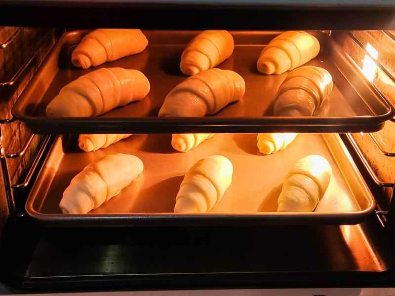 How to make pure milk hand-torn toast: Step 1