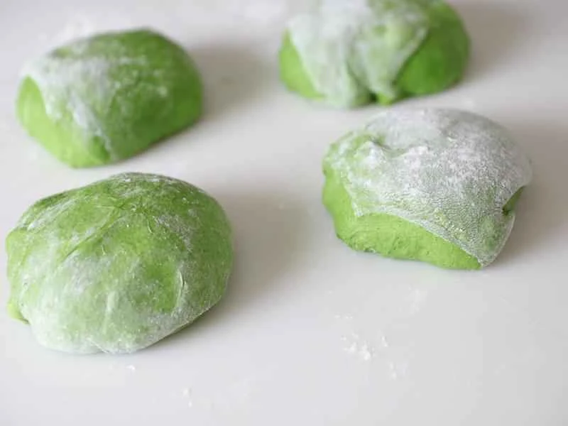 How to make pure milk hand-torn toast: Step 1