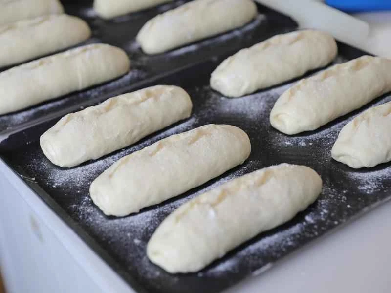 How to make pure milk hand-torn toast: Step 1