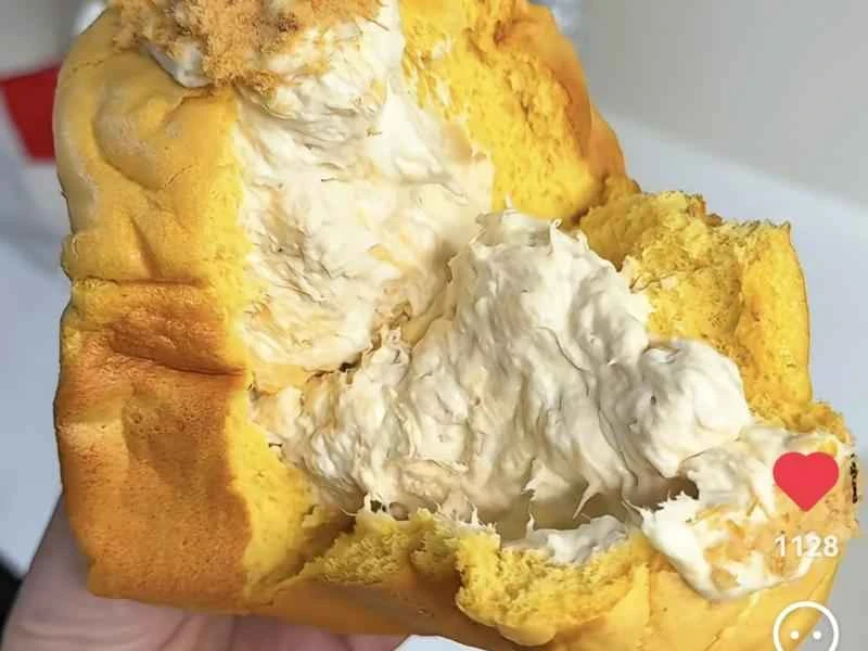 How to make pure milk hand-torn toast: Step 1