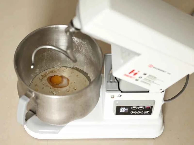 How to make pure milk hand-torn toast: Step 1