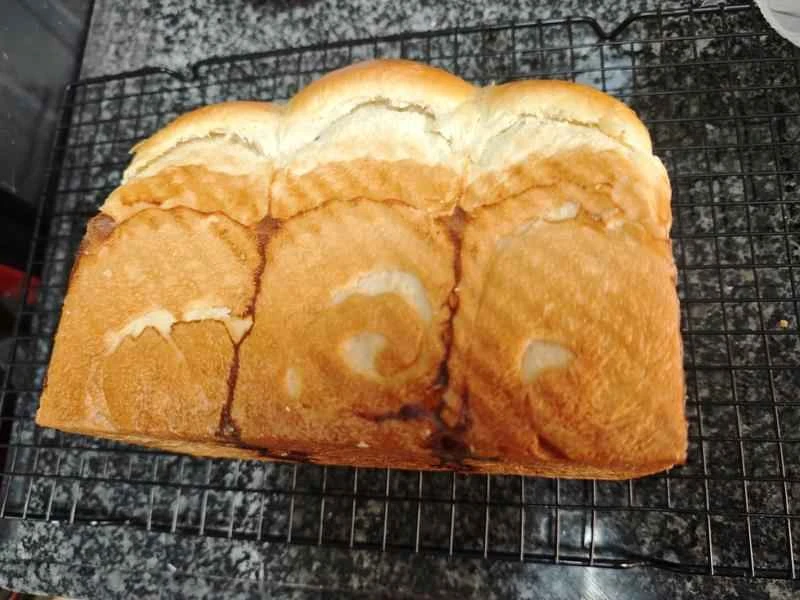 How to make pure milk hand-torn toast: Step 1