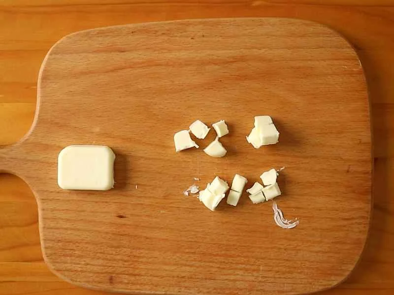 How to make pure milk hand-torn toast: Step 1