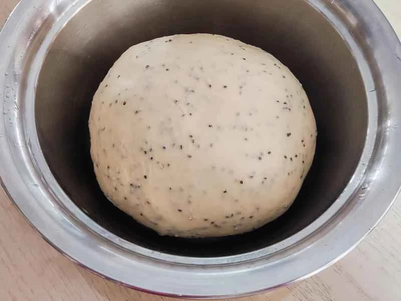 How to make pure milk hand-torn toast: Step 1