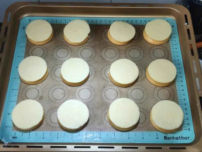 How to make pure milk hand-torn toast: Step 1