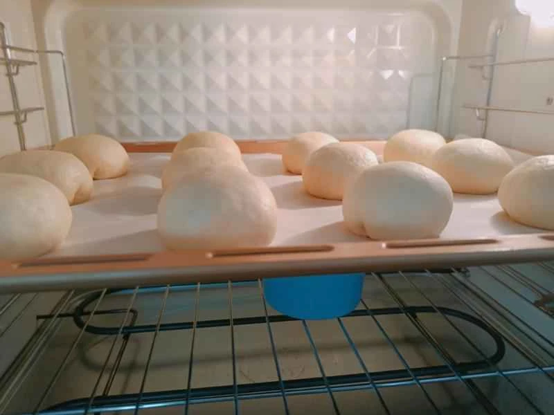 How to make pure milk hand-torn toast: Step 1