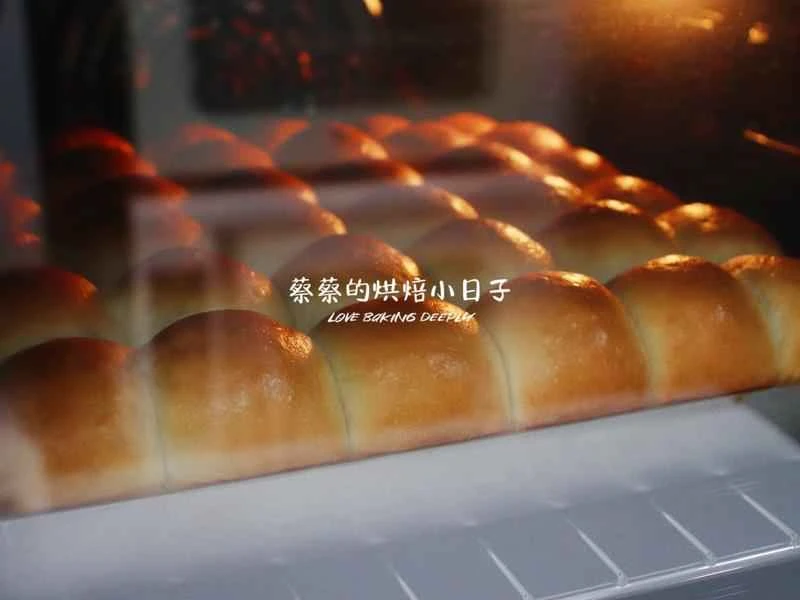 How to make pure milk hand-torn toast: Step 1