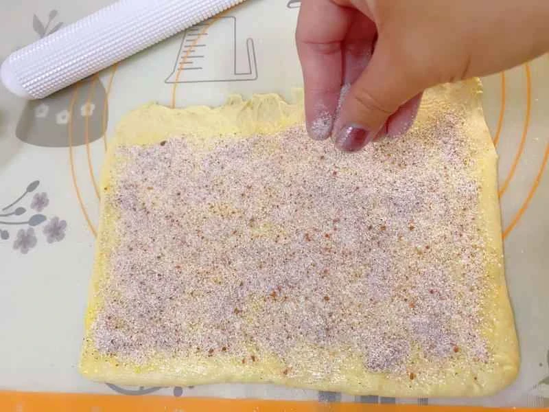 How to make pure milk hand-torn toast: Step 1