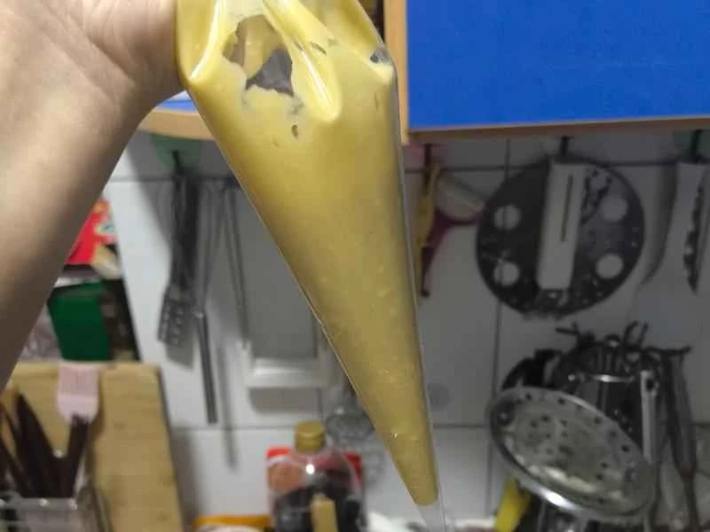 How to make pure milk hand-torn toast: Step 1