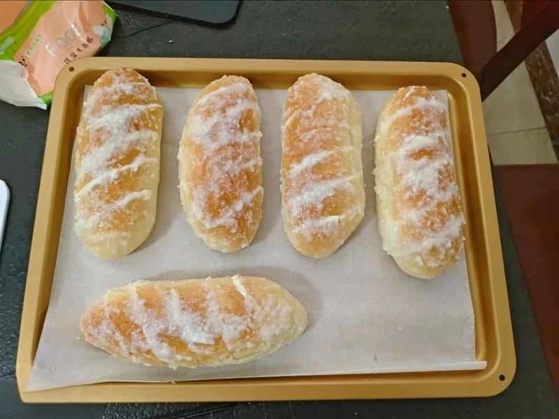 How to make pure milk hand-torn toast: Step 1