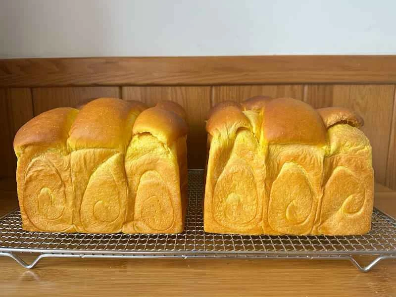 How to make pure milk hand-torn toast: Step 1